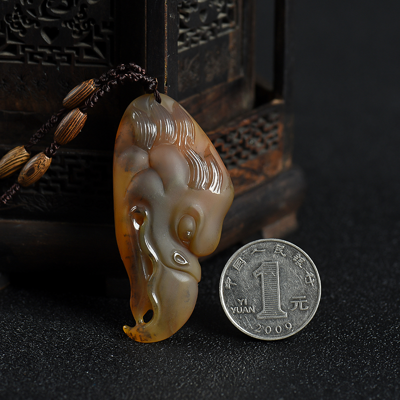 黄龙玉大展宏图吊坠-红掌柜