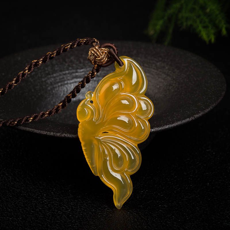 天然山料鸡油黄黄龙玉蝴蝶吊坠-红掌柜