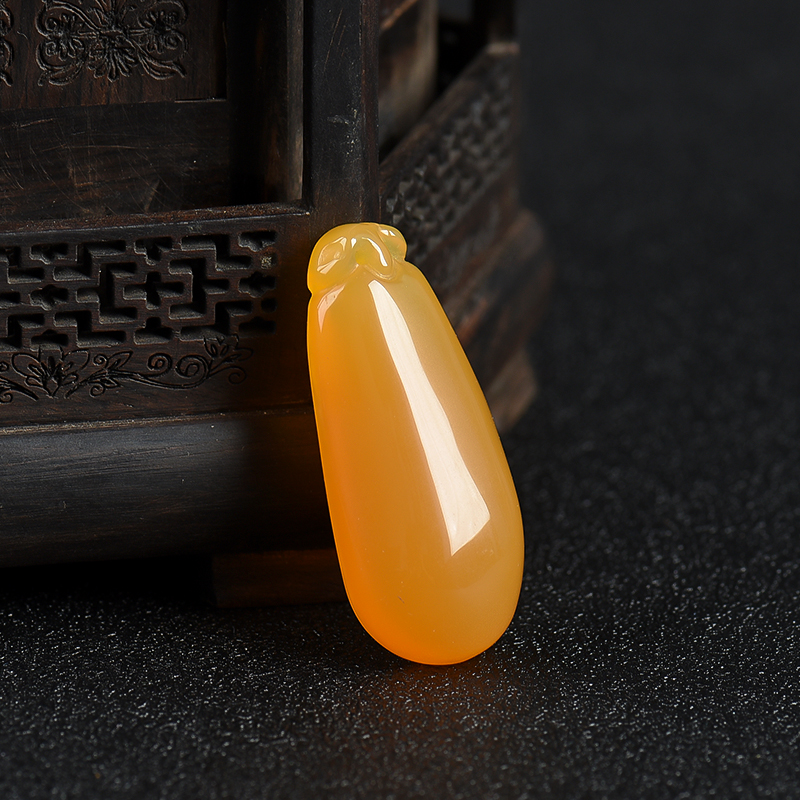 鸡油黄黄龙玉福瓜吊坠-红掌柜