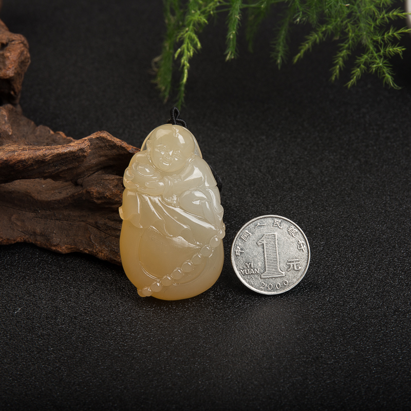 天然云南龙陵山料浅黄黄龙玉童趣吊坠-红掌柜