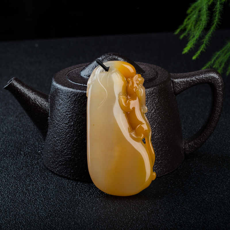 山料俏色黄龙玉福寿双全吊坠-红掌柜