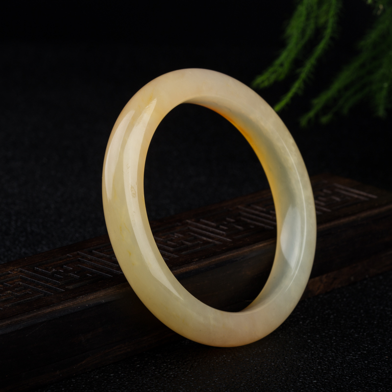 俏色黄龙玉手镯-红掌柜