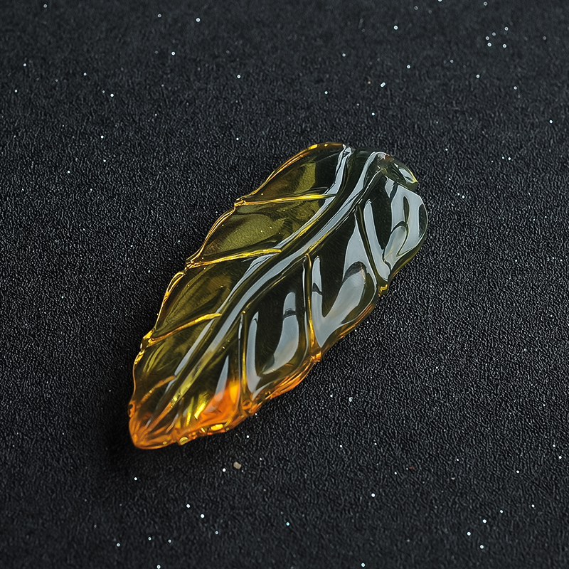 蓝珀叶子挂坠-红掌柜