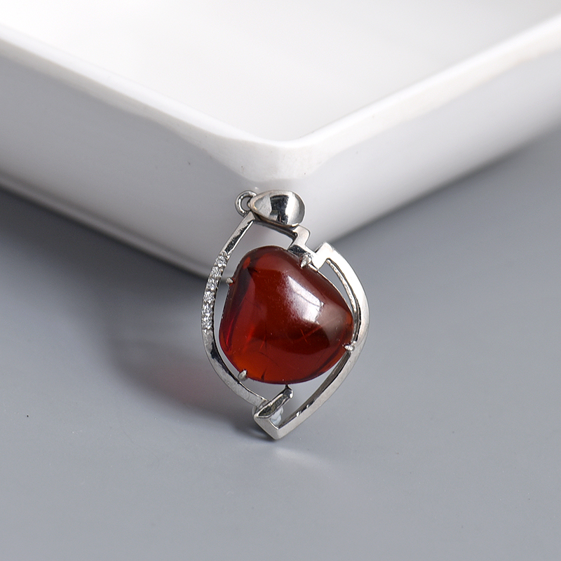 银镶血珀吊坠-红掌柜