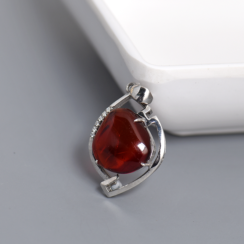 银镶血珀-红掌柜