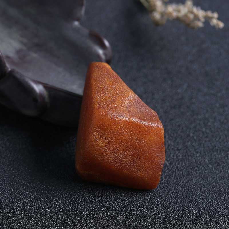 琥珀原石吊坠-红掌柜珠宝