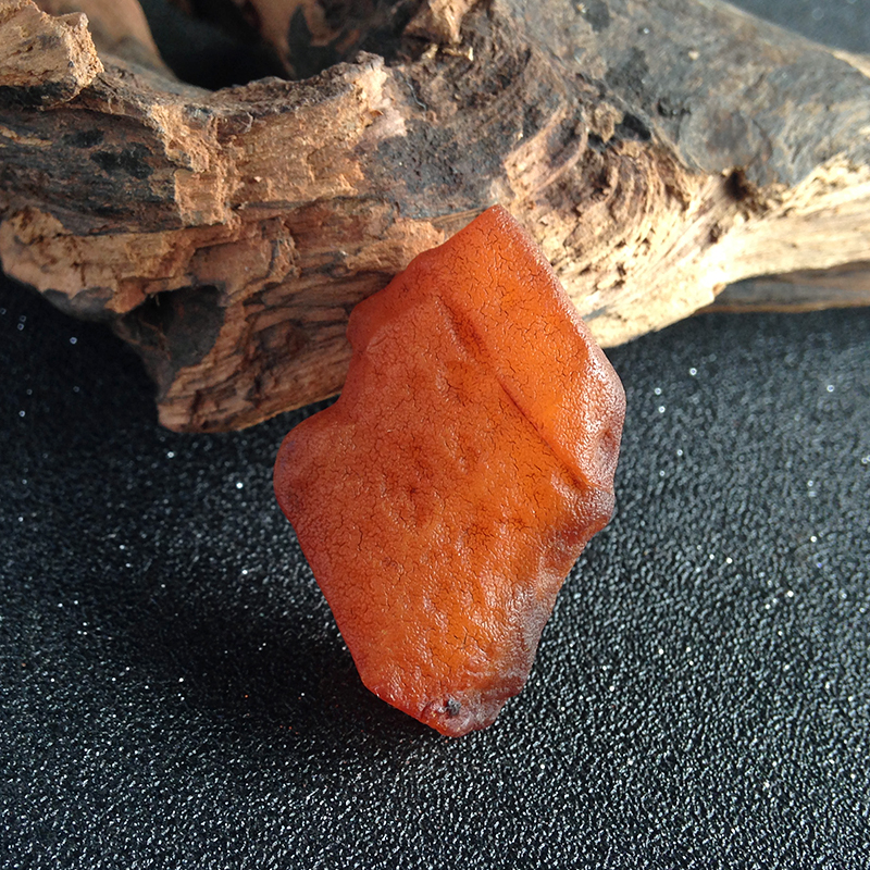 天然琥珀原石吊坠 - 红掌柜珠宝