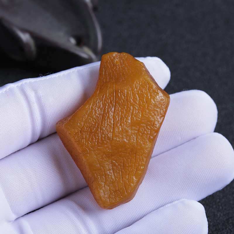 天然琥珀挂件-红掌柜珠宝