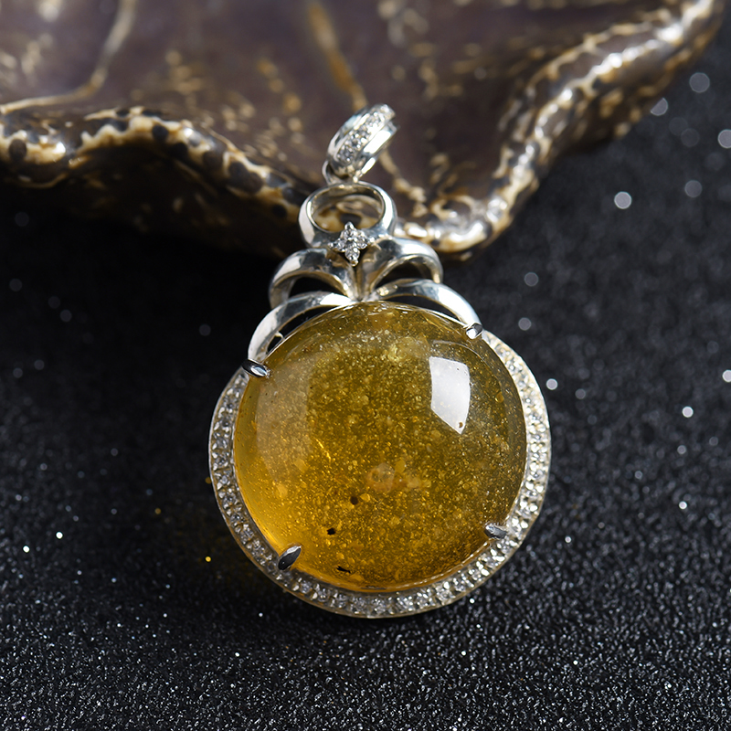 银镶天然琥珀吊坠-红掌柜