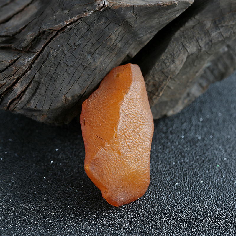 天然琥珀随形挂件 - 红掌柜珠宝