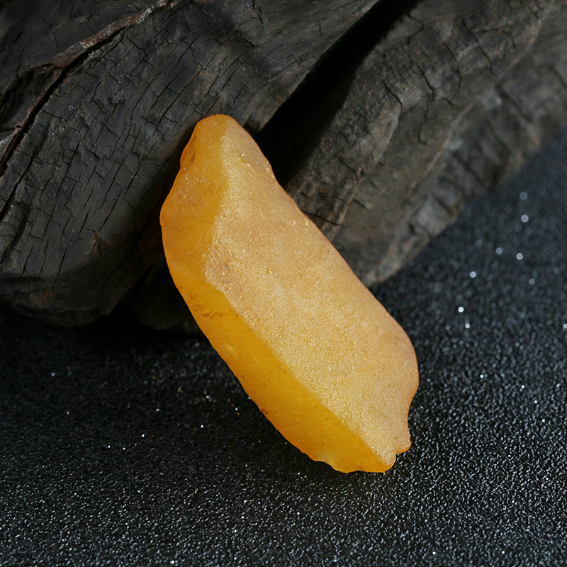 琥珀随形挂件 - 红掌柜珠宝