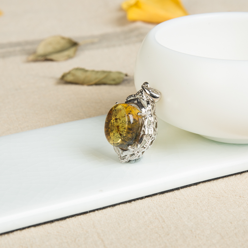 缅甸银镶琥珀吊坠-红掌柜