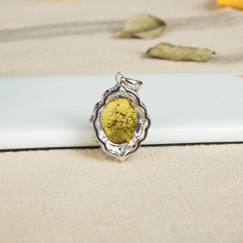 天然琥珀吊坠-红掌柜