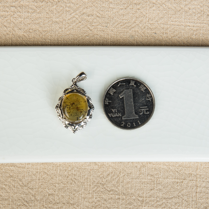 银镶琥珀挂坠-红掌柜