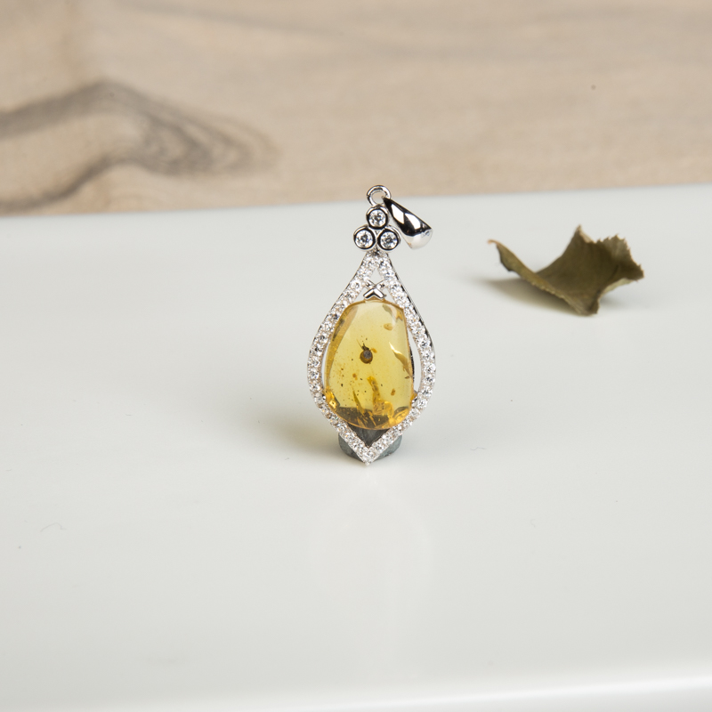 银镶琥珀吊坠-红掌柜