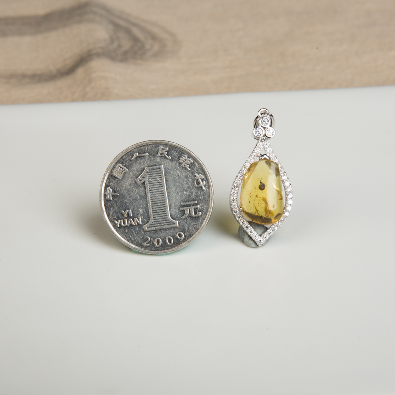 缅甸琥珀吊坠-红掌柜