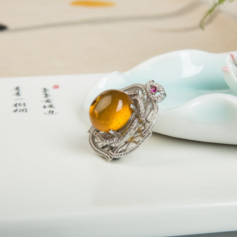 天然缅甸琥珀吊坠-红掌柜