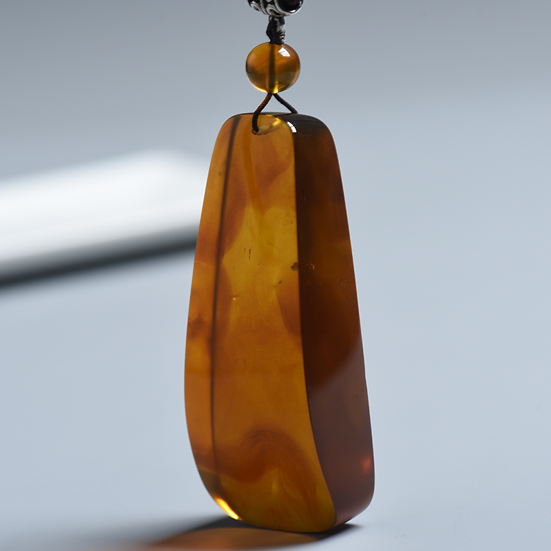 缅甸天然琥珀吊坠 - 红掌柜