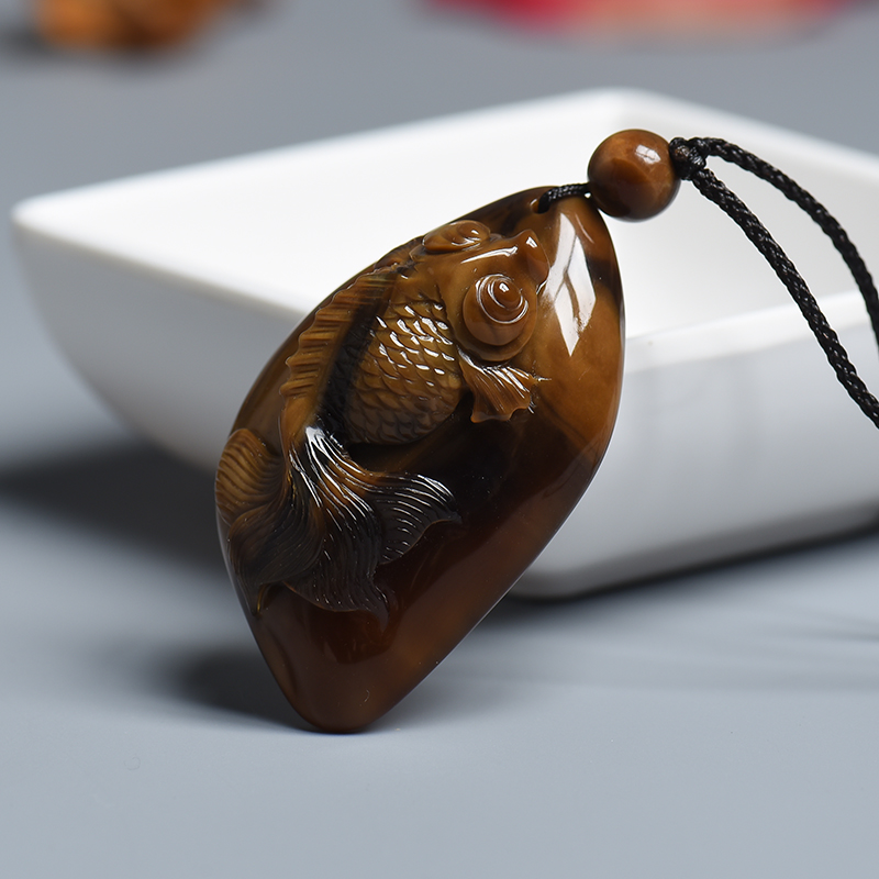 天然半根半珀琥珀如鱼得水吊坠-红掌柜