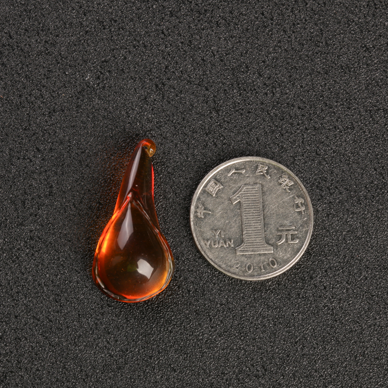 天然棕珀吊坠-红掌柜