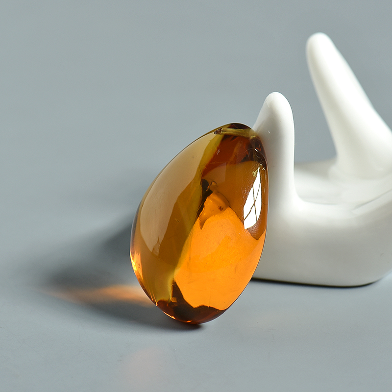 天然棕珀随形吊坠-红掌柜