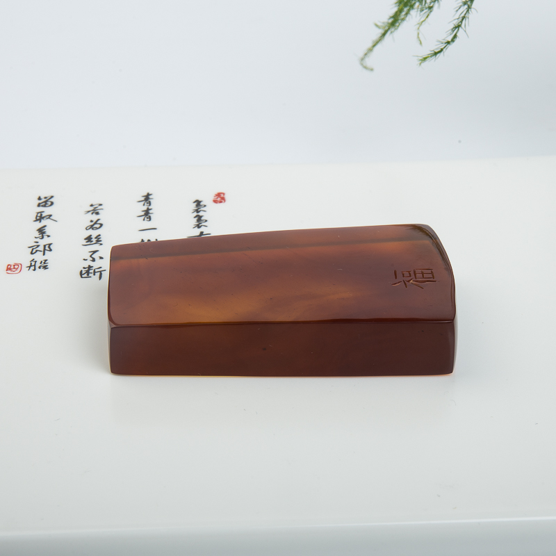 天然棕珀福牌吊坠-红掌柜