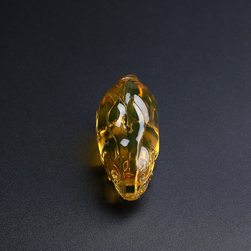 高蓝蓝珀立体兔吊坠-红掌柜