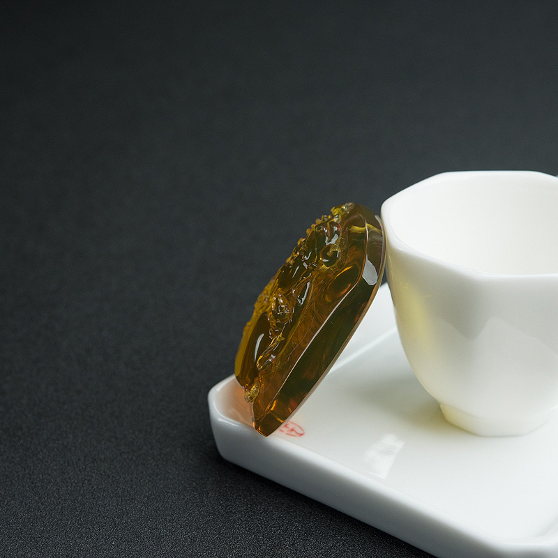 天然蓝珀财神吊坠-红掌柜