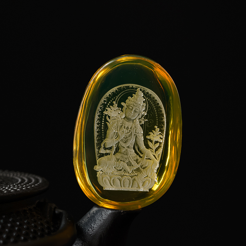 蓝珀阴雕渡母吊坠-红掌柜