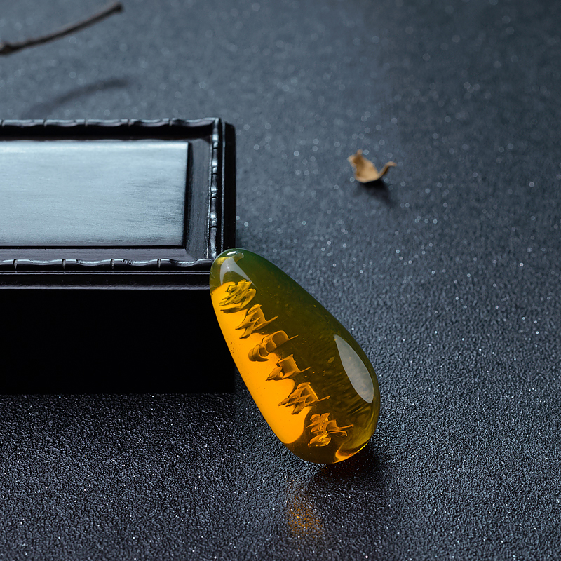 墨西哥蓝珀六字真言吊坠-红掌柜