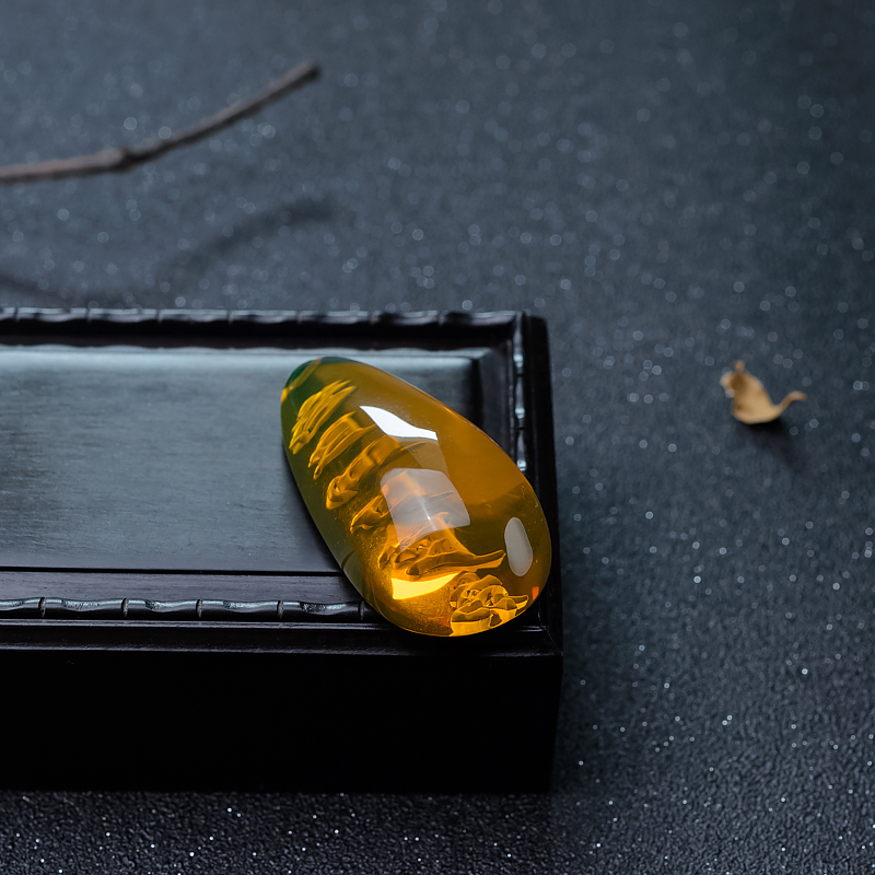 蓝珀六字真言吊坠-红掌柜