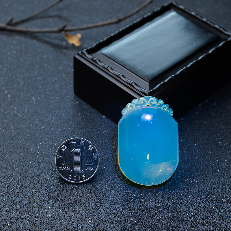 蓝珀福贝挂坠-红掌柜