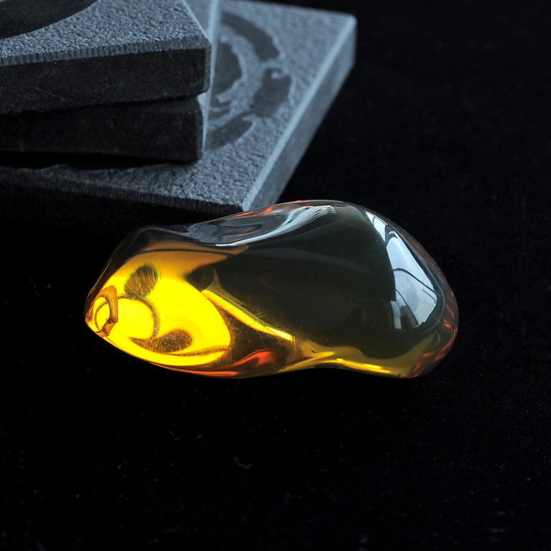 缅甸高净水金珀挂件-红掌柜