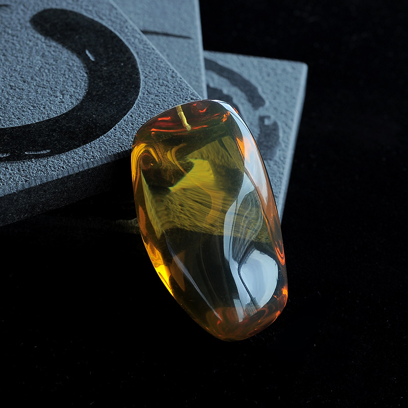 金珀挂坠-红掌柜