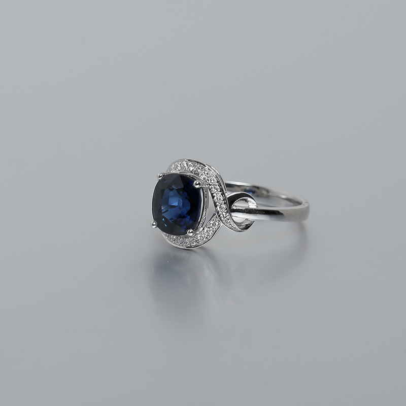 天然18K白金镶钻蓝宝石戒指-红掌柜