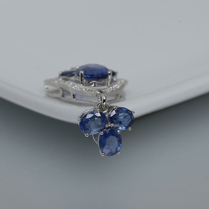 天然无烧金镶钻蓝宝石吊坠-红掌柜