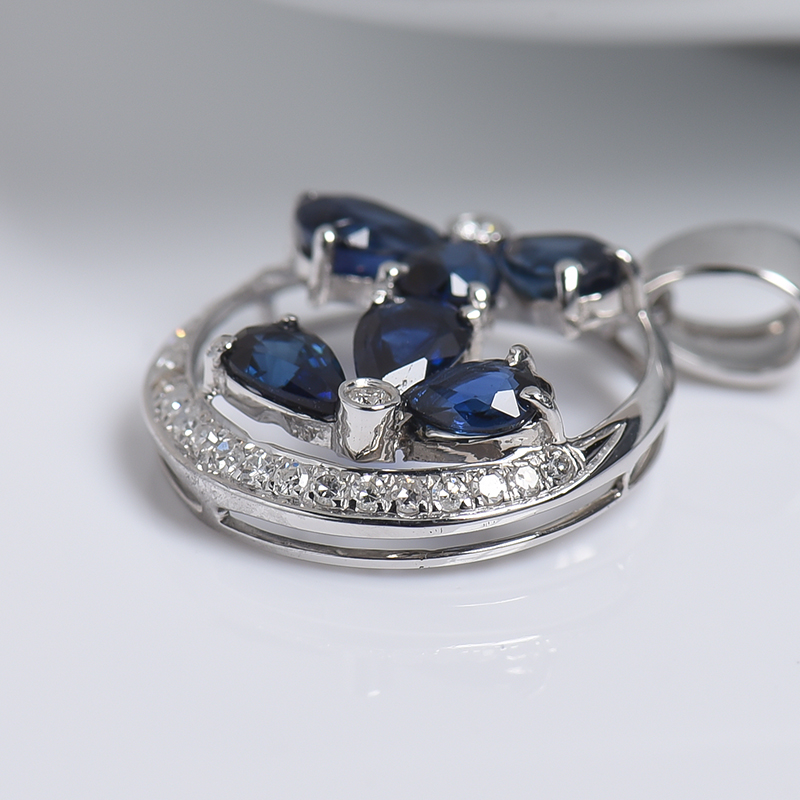 18k白金镶钻斯里兰卡蓝色蓝宝石吊坠-红掌柜