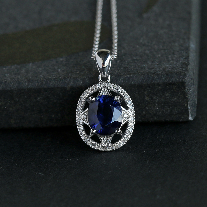 18K白金镶钻蓝宝石吊坠-红掌柜