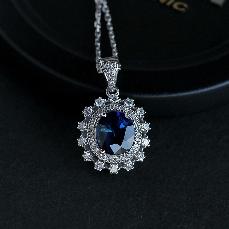 18K白金镶钻蓝宝石吊坠-红掌柜