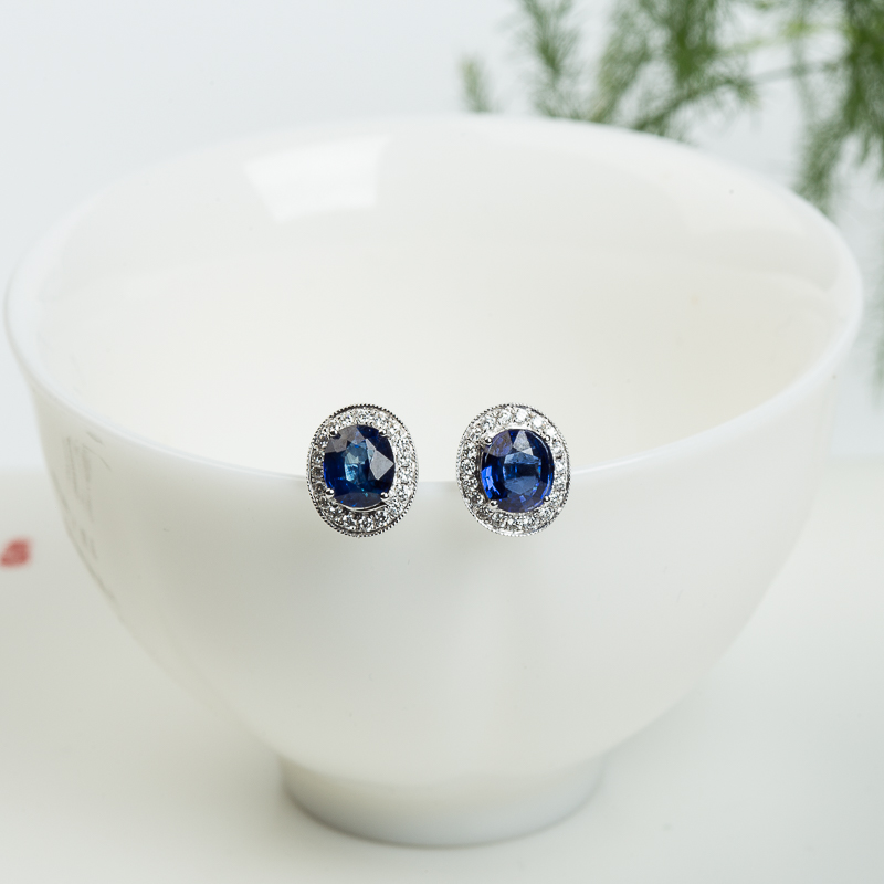 蓝宝石耳钉-红掌柜