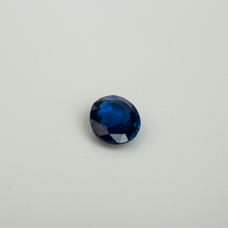 深蓝色蓝宝石刻面戒面-红掌柜