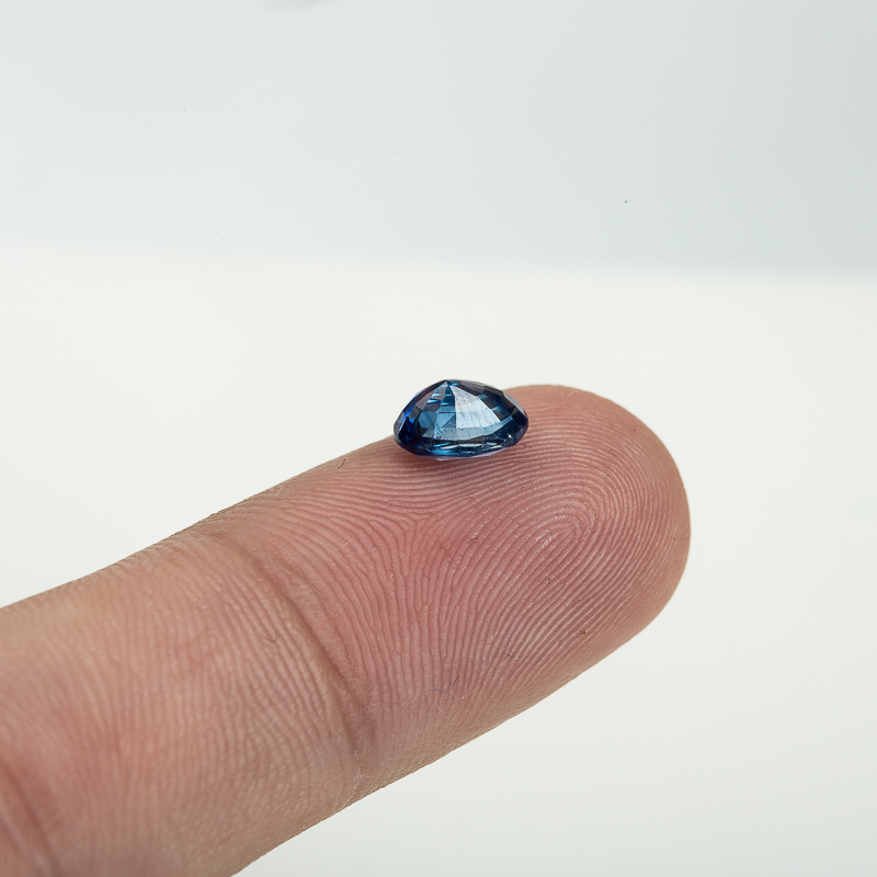 斯里兰卡天然皇家蓝蓝宝石刻面戒面-红掌柜