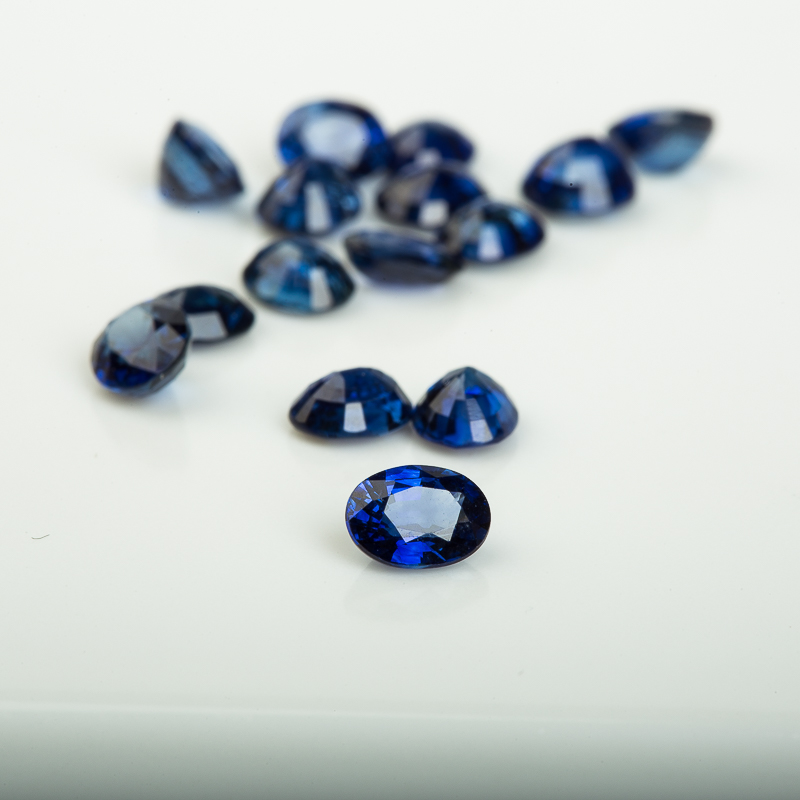 皇家蓝蓝宝石刻面椭圆戒面-红掌柜