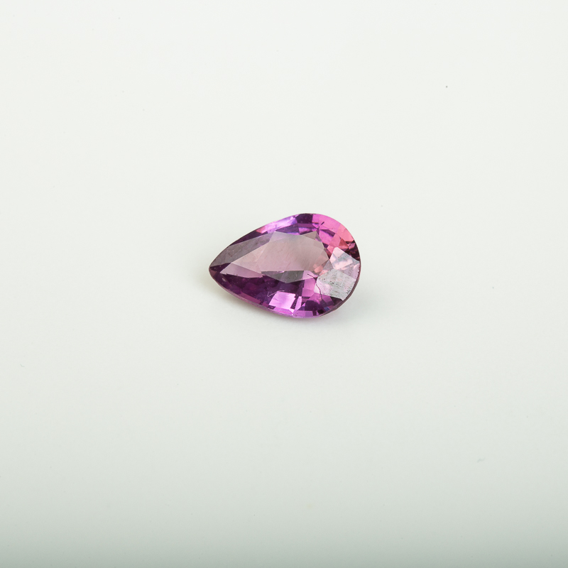 紫色蓝宝石刻面水滴戒面-红掌柜