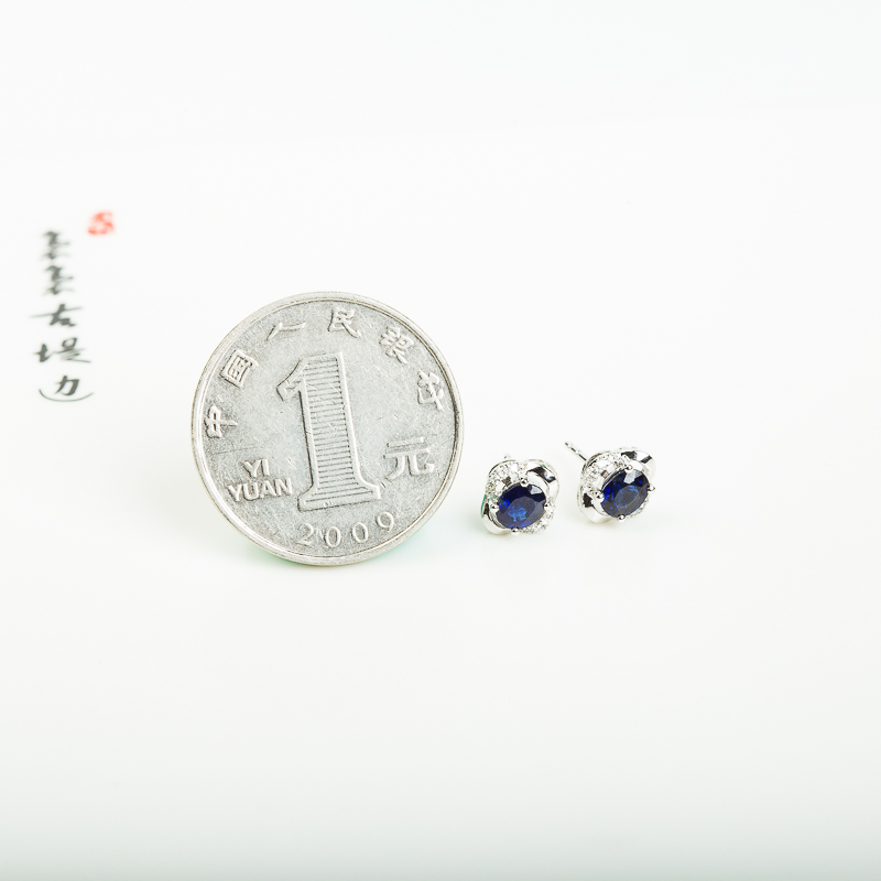 皇家蓝蓝宝石耳钉-红掌柜