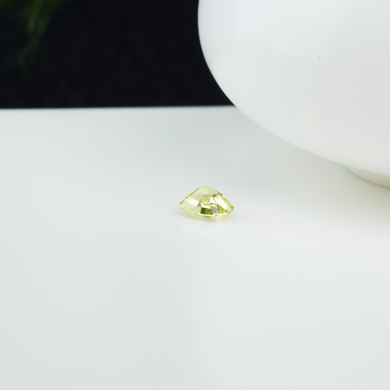 天然斯里兰卡黄绿色蓝宝石戒面-红掌柜