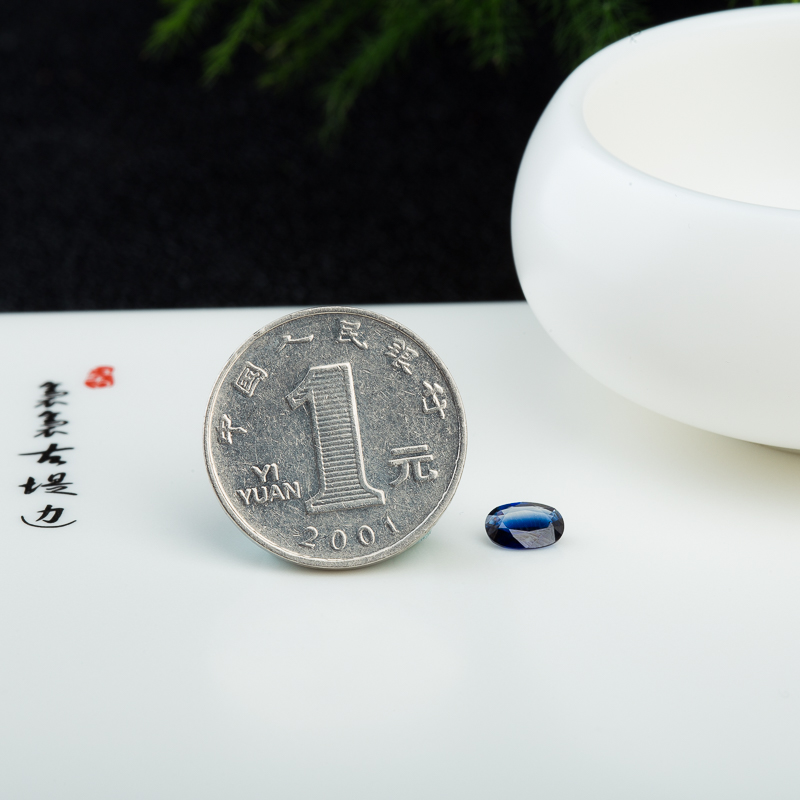 天然斯里兰卡皇家蓝蓝宝石刻面戒面-红掌柜