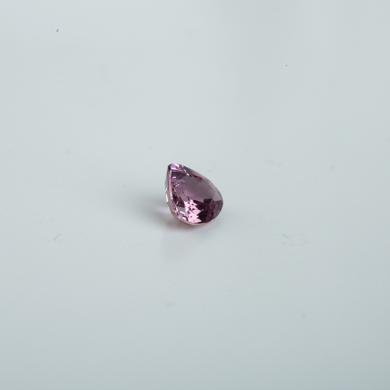 天然粉色杏仁状蓝宝石戒面-红掌柜