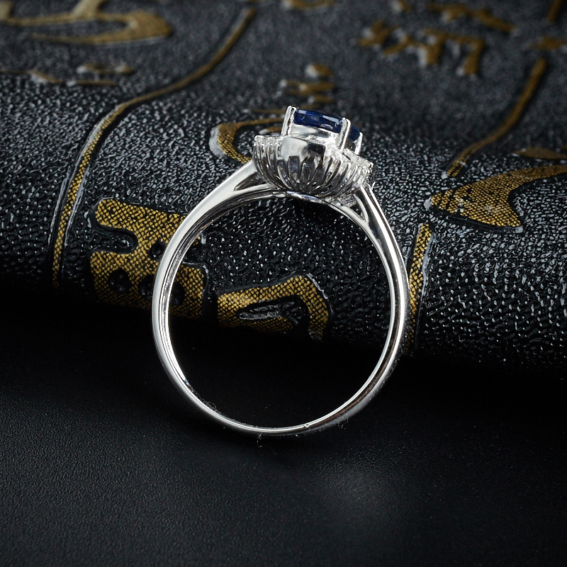 18K金镶钻蓝宝石戒指-红掌柜