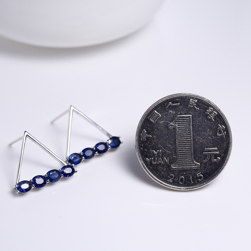 斯里兰卡蓝宝石耳钉-红掌柜